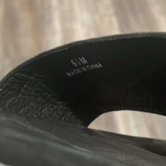 Eileen Fisher Kash Tumbled Nubuck Leather Black Mesh Zip Back Sandals Size 6.5 - Picture 8 of 13